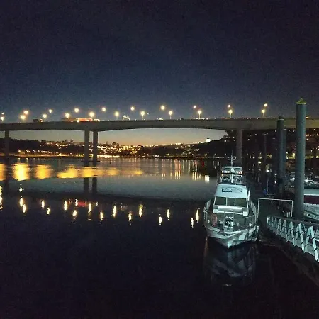 Hotel na wodzie Sleepboat Barco