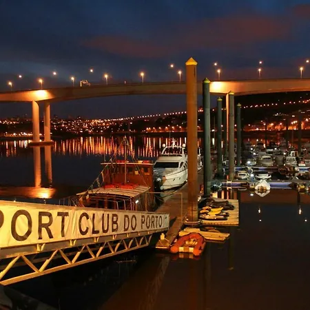 Sleepboat Barco Hotel na wodzie *