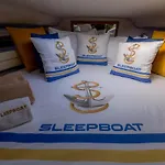 Botel Sleepboat Barco