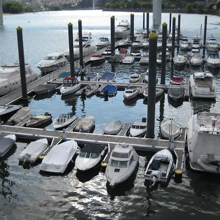Botel Sleepboat Barco