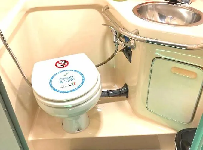 Sleepboat Barco Botel Porto