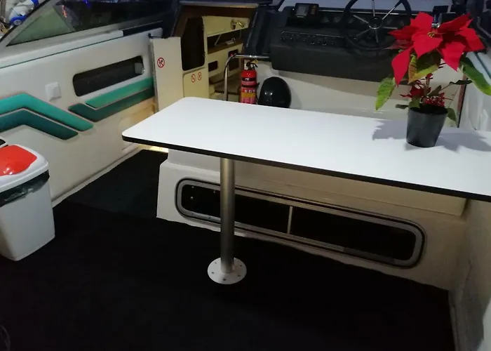 Sleepboat Barco Botel