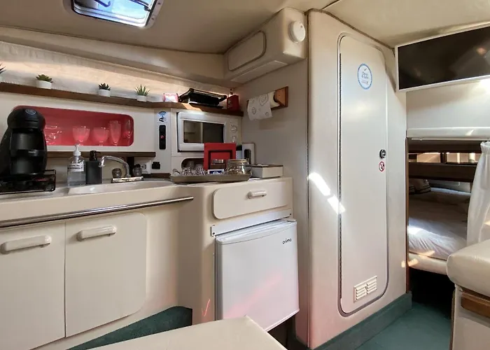 Sleepboat Barco * بورتو